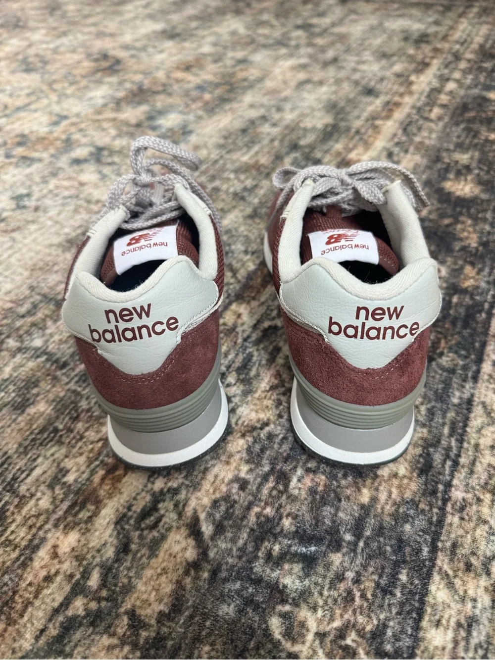 New Balance 574 Maroon Sneakers Size 8 Women’s - Picture 4 of 5
